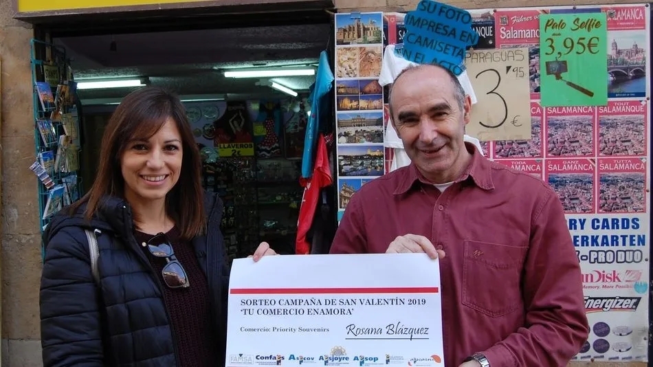Las papeletas agraciadas se han repartido en los comercios Seymara (Peñaranda de Bracamonte) y Priority (Salamanca)