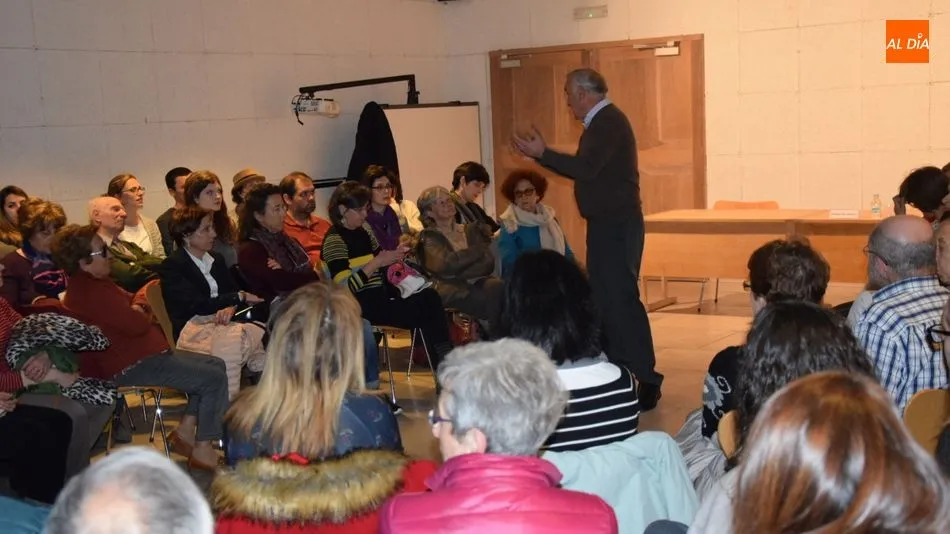 Manuel Paz Marcos, durante la conferencia ofrecida en la Casa de las Conchas. Foto: Eva Fernández