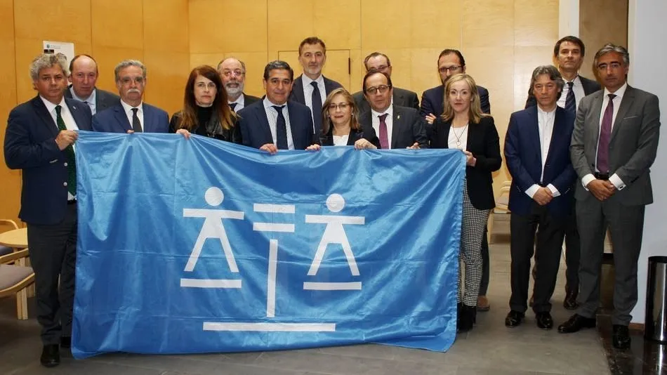 Integrantes del pleno del Consejo de la Abogacía de Castilla y León (CRACYL), que reúne a consejeros y decanos de todos los colegios de la Comunidad