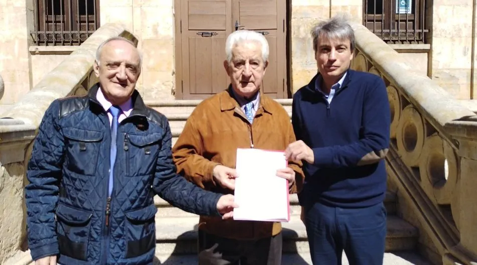 El matador de toros El Viti ha dado su apoyo al Manifiesto de la Asociación Salvar el Archivo de Salamanca