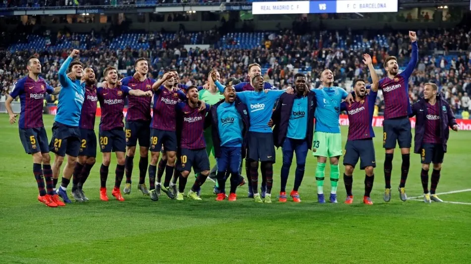 Los jugadores del Barcelona celebran uno de sus últimos triunfos. Foto @FCBarcelona_es