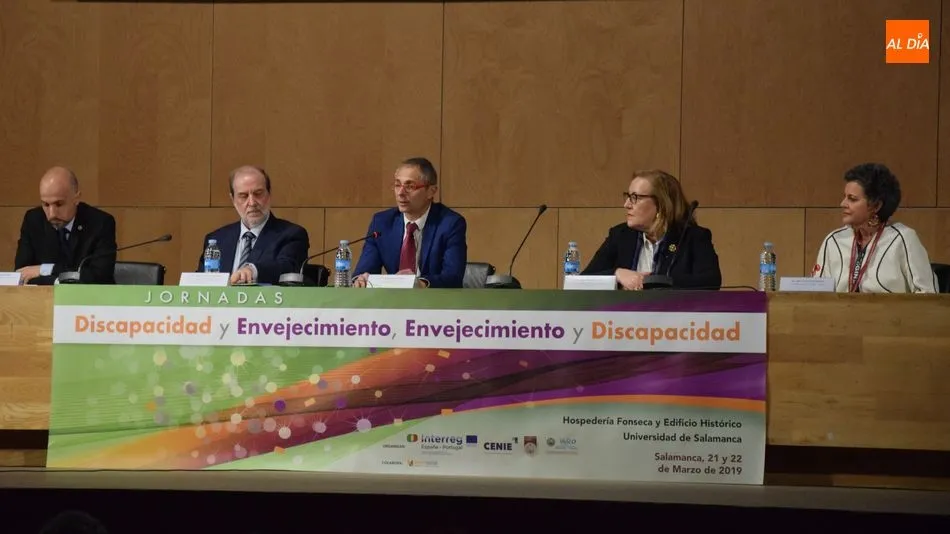 La inauguración contaba con las intervenciones de Ricardo Rivero, rector de la Universidad de Salamanca; Óscar González, director de la Fundación General de la Universidad de Salamanca, y Miguel Ángel Verdugo, director del INICO, entre otros. Foto de Eva