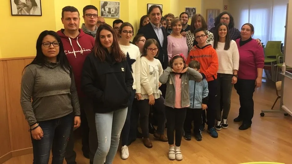 El alcalde ha visitado la visitado a Down Salamanca