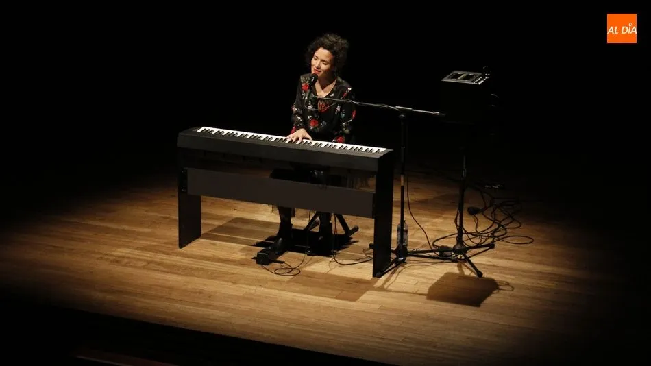 Recital Cantando a las poetas del 27 de Sheila Blanco. Foto: Eva Fernándeze