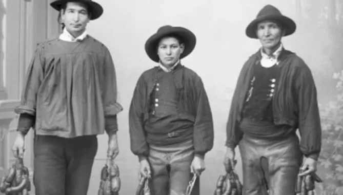 Los choriceros de La Alberca, retratados en 1915 por Venancio Gombau