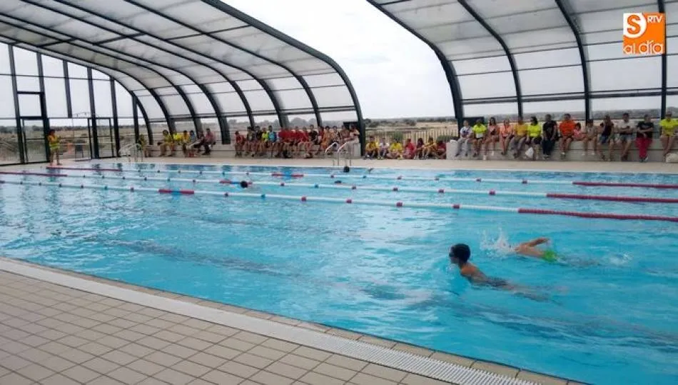La piscina climatizada abrirá sus puertas de forma ininterrumpida entre el 13 y 21 de abril  