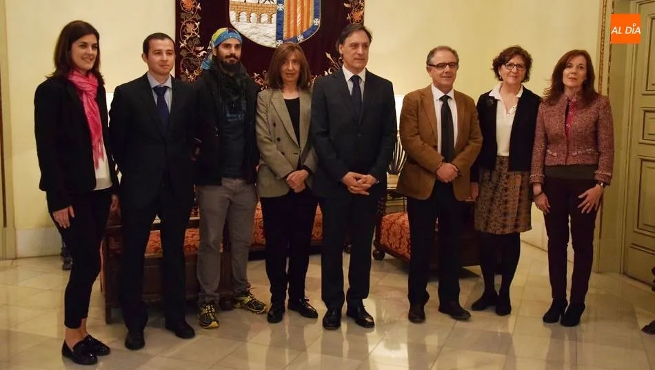 Recepción en el Ayuntamiento a estos prometedores farmacéuticos. Foto de Eva Fernández
