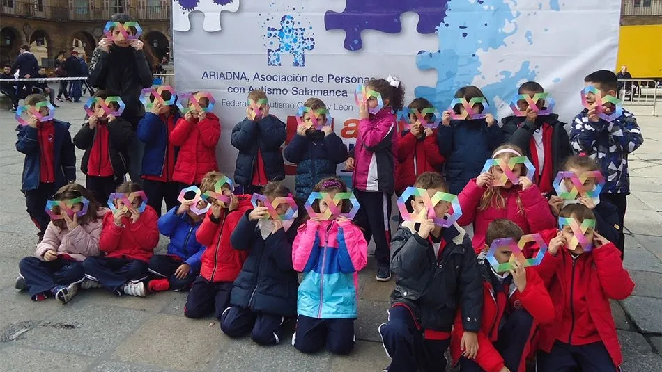 Los alumnos han participado en el acto ha tenido lugar en la Plaza Mayor de Salamanca