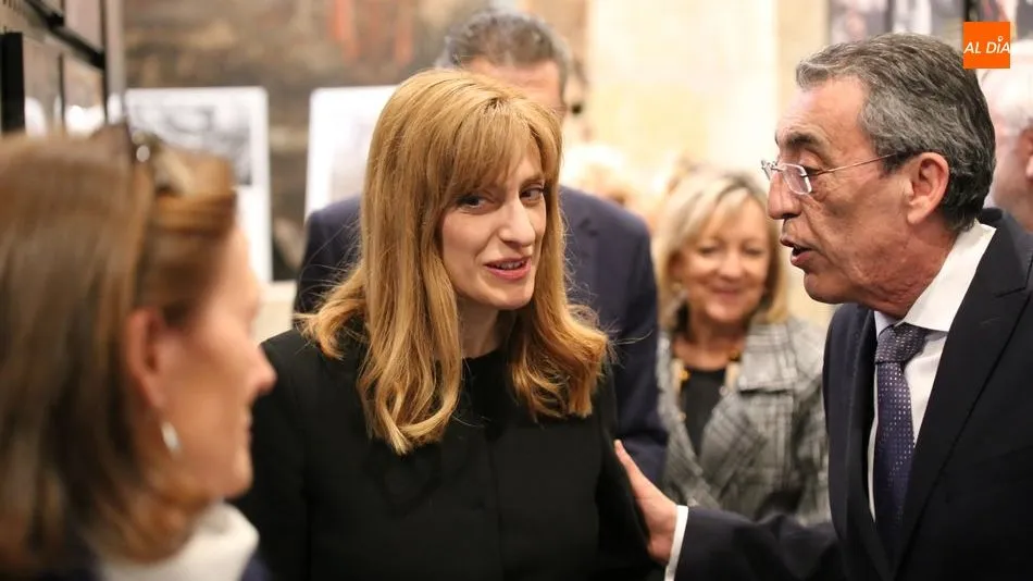 La directora de Políticas Culturales, Mar Sancho, junto al delegado de la Junta, Bienvenido Mena, en una visita a la Filmoteca