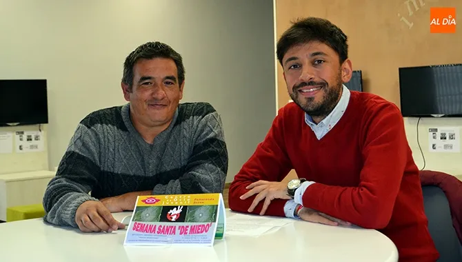 Fran Díaz, concejal de Juventud, junto a Nandy Pérez, técnico municipal de Juventud, presentaban la programación