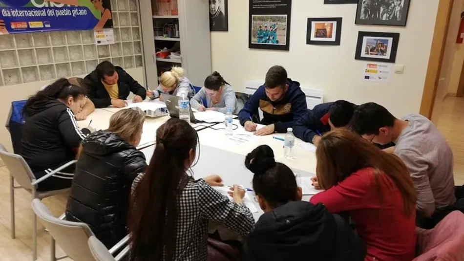 Participantes en el programa Formatéate, dirigidos a jóvenes. Foto: Fundación Secretariado Gitano