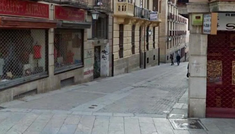 Calle Jesús, junto a la Rúa Mayor. Foto de Google Maps