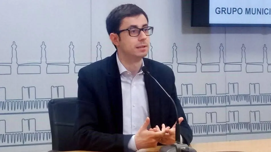 El candidato del PSOE a la Alcaldía de Salamanca, José Luis Mateos