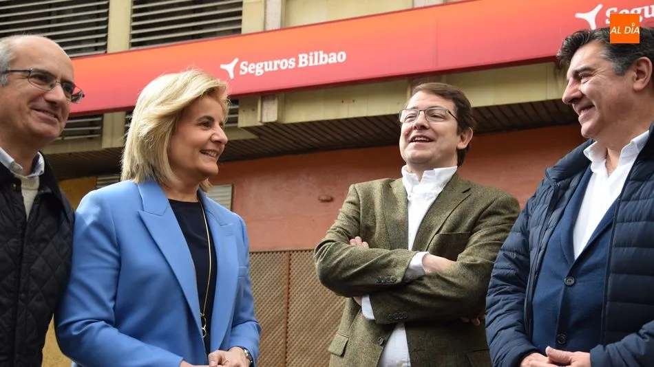 Fátima Báñez ha estado acompañada por Alfonso Fernández Mañueco, Javier Iglesias y los candidatos al Congreso y el Senado. Foto de Eva Fernández