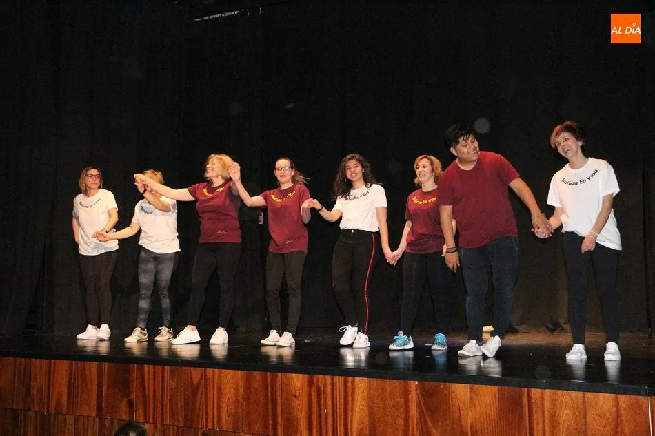 La escuela de baile muestra sus progresos antes de las vacaciones de Semana Santa