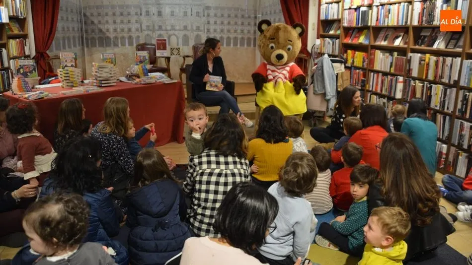 Cuentacuentos infantil con el Osito Tito. Foto de Lydia González