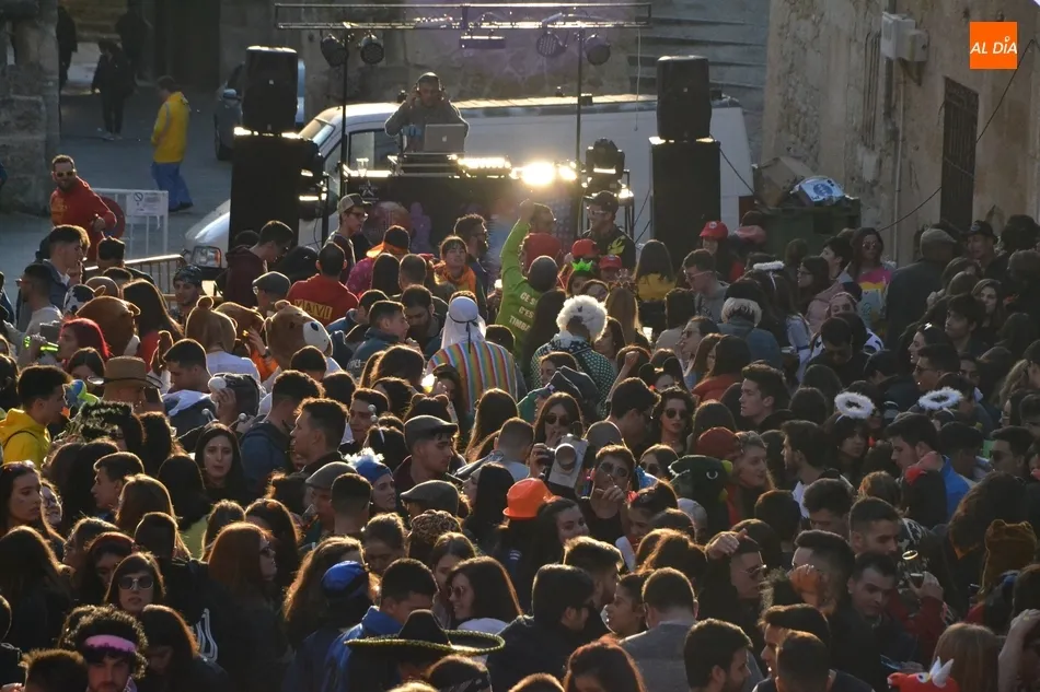 Imagen de éxito de un DJ en La Colada durante el pasado Carnaval/Foto: David Rodriguez