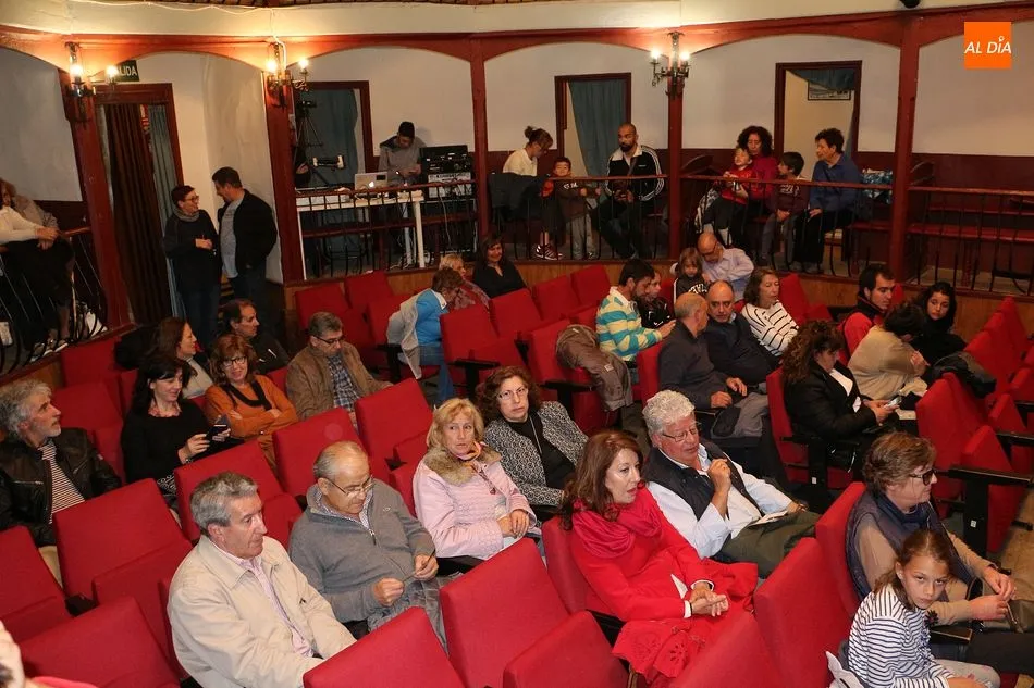 Titiriqueros avanza en su programación con ‘La Julita está en crisis’