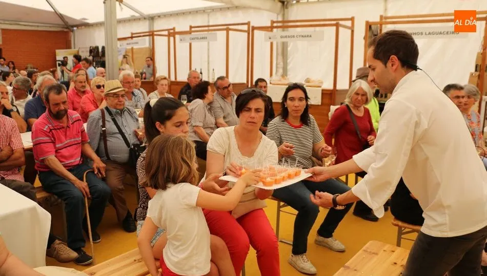 Las degustaciones, catas y demostraciones no faltarán a lo largo de la Feria Ibérica del Vino / CORRAL