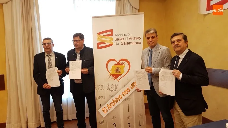 Presentación de las adhesiones al Manifiesto de Salvar el Archivo