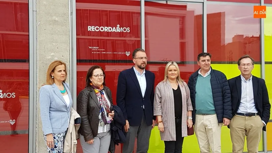 Esther del Brío, María Jesús Moro, Bienvenido de Arriba, Mari Mar Blanco, José Antonio Bermúdez de Castro y Gonzalo Robles