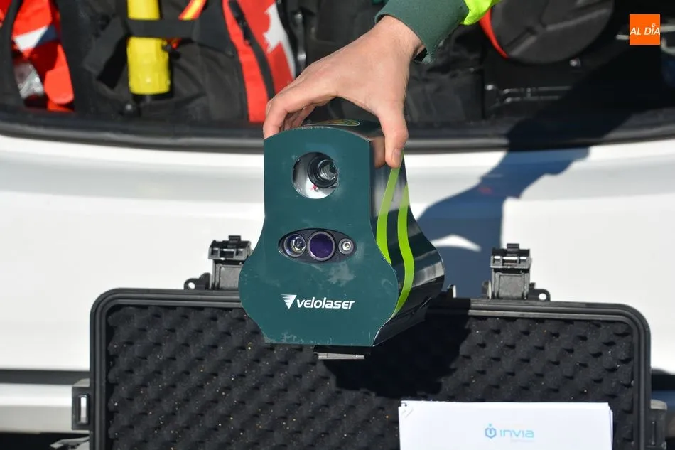 Imagen de uno de los últimos y modernos radares de la DGT