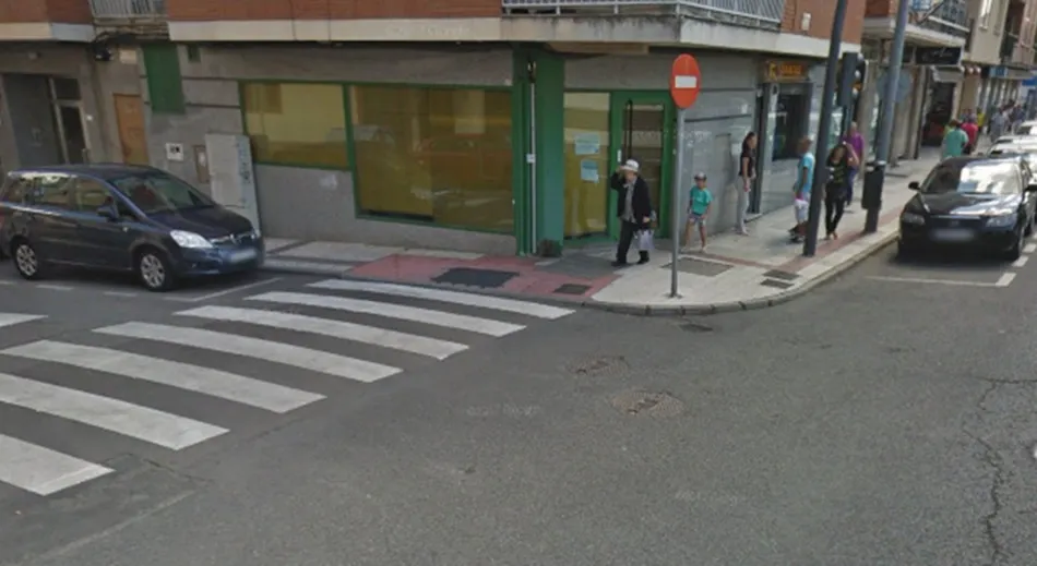 Los barrios de la periferia sufren el efecto del cierre de un 40% de oficinas bancarias en Salamanca