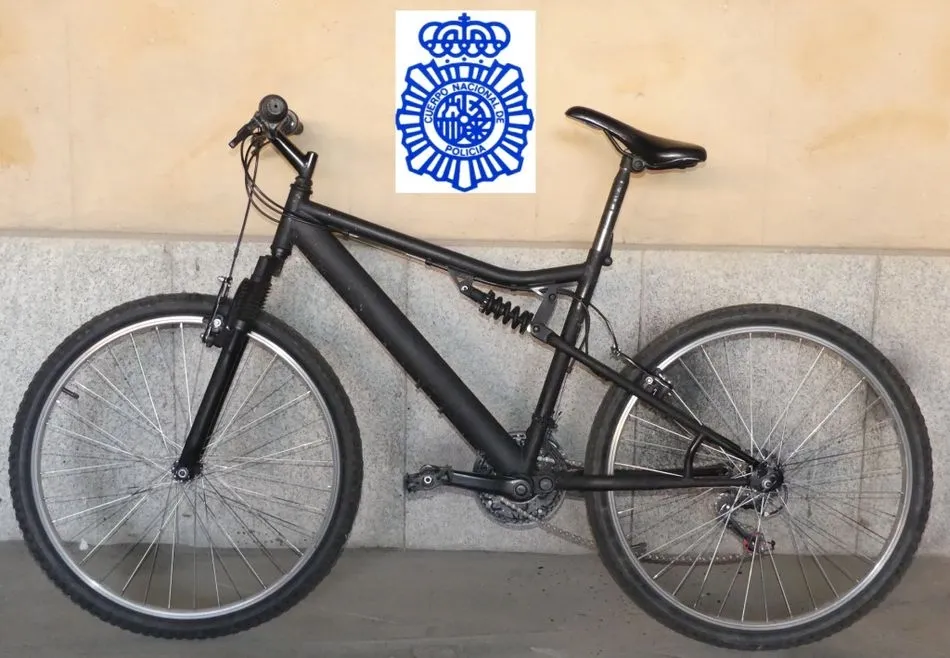 Bicicleta que el presunto autor del robo había sustraido previamente