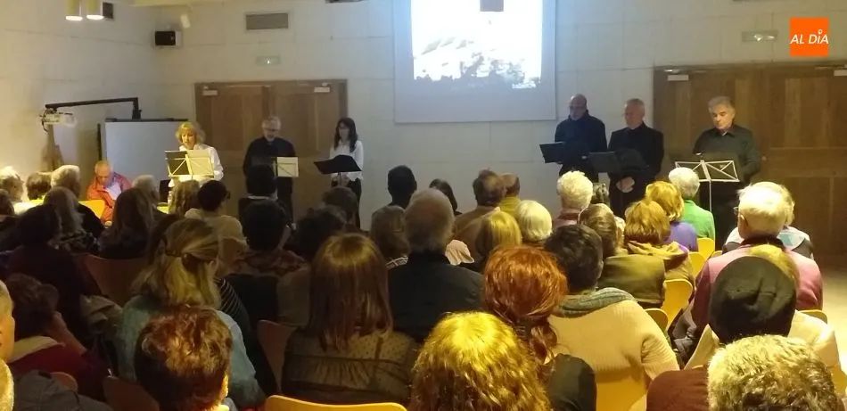 Ateneo Teatro recuerda el origen de la fiesta del 23 de abril. Fotos: Tomás Juárez