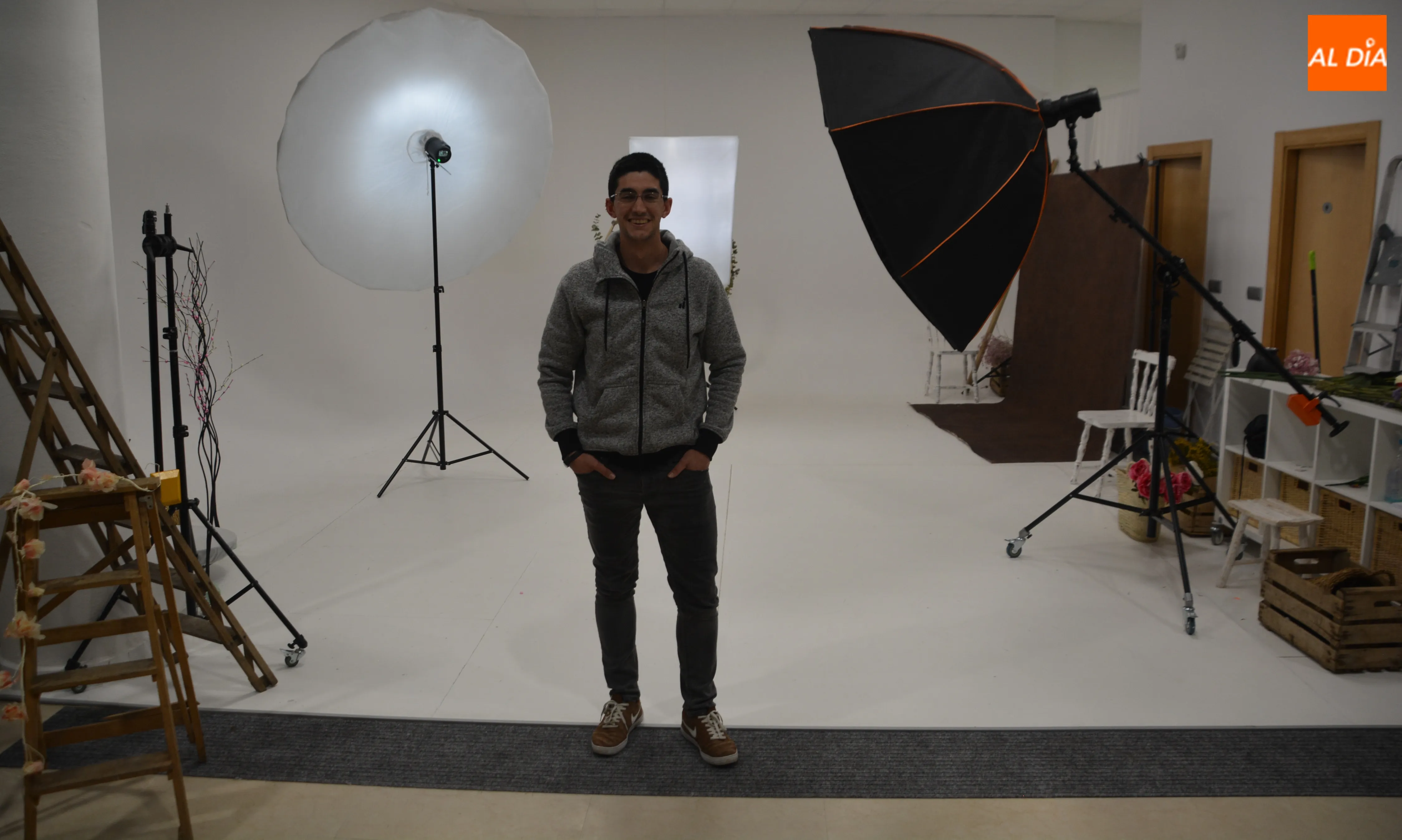 El fotógrafo José Fernando Martín, en su estudio de Carbajosa, Ferreres Foto Studio. Fotos: Lydia González