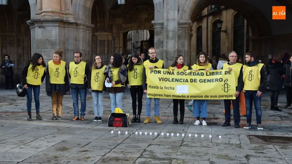 Performance de Amnistía Internacional en la Plaza Mayor. Foto de Eva Fernández
