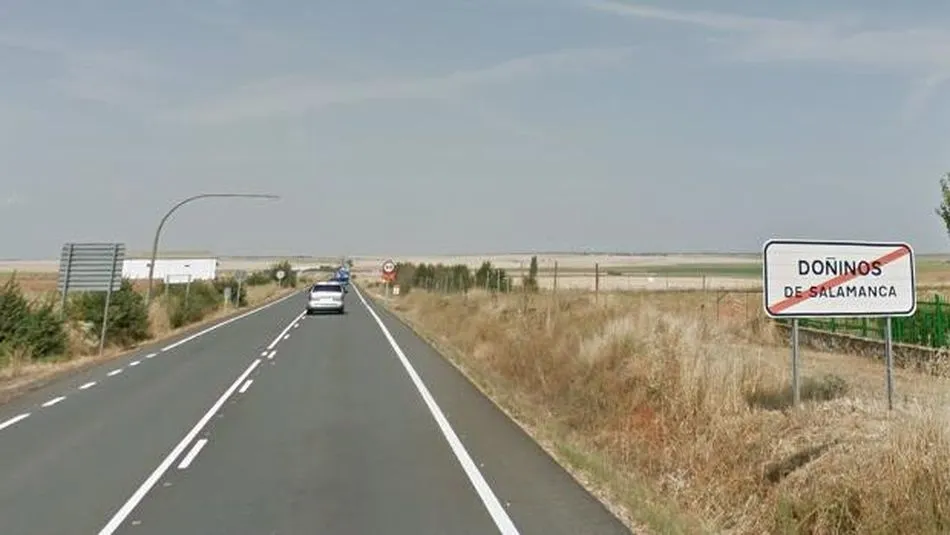 Carretera CL-517, en  el término municipal de Doñinos de Salamanca. Foto Google Maps