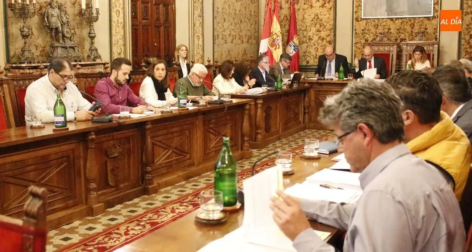 Pleno ordinario del mes de abril en la Diputación de Salamanca. Foto: Elena López