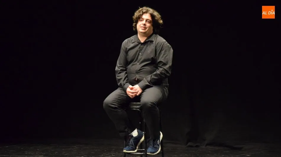 Nicolás García Santos durante su actuación en la Muestra Universitaria de Artes Escénicas. Foto de Eva Fernández