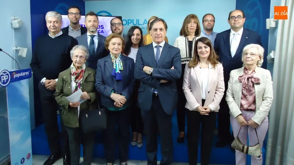 Carlos García Carbayo ha presentado el programa electoral acompañado por los integrantes de su candidatura