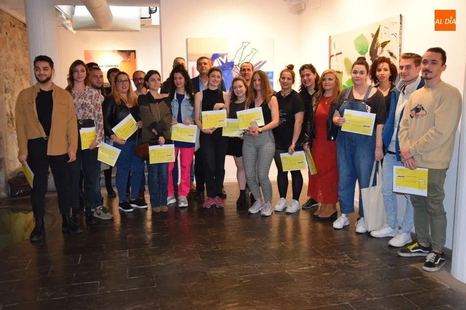 Los artistas ganadores exponen sus obras en la sala de exposiciones La Salina. Foto de Eva Fernández