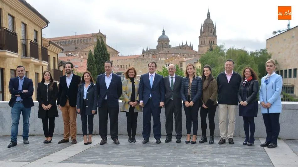 Alfonso Fernández Mañueco y Javier Iglesias han presentado la candidatura del PP a las Cortes. Foto de Lydia González