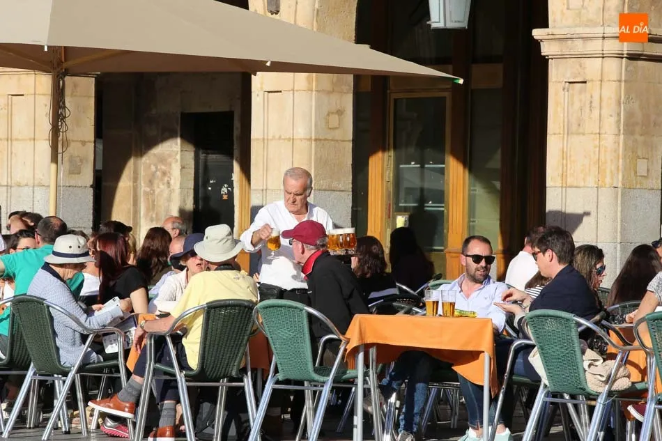 Los turistas que visitan España gastan más