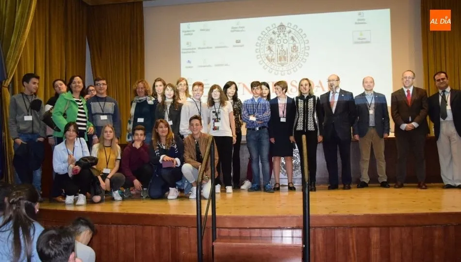 Uno de los grupos de galardonados en estos premios. Foto de Eva Fernández