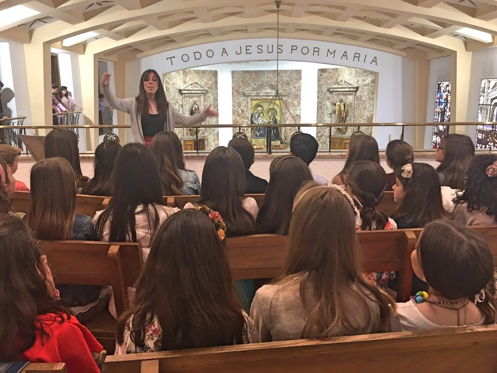 Celebración de Primeras Comuniones en el Colegio Maristas