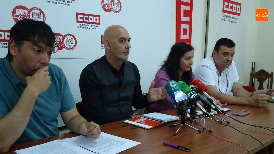 Representantes de CCOO y UGT Salamanca