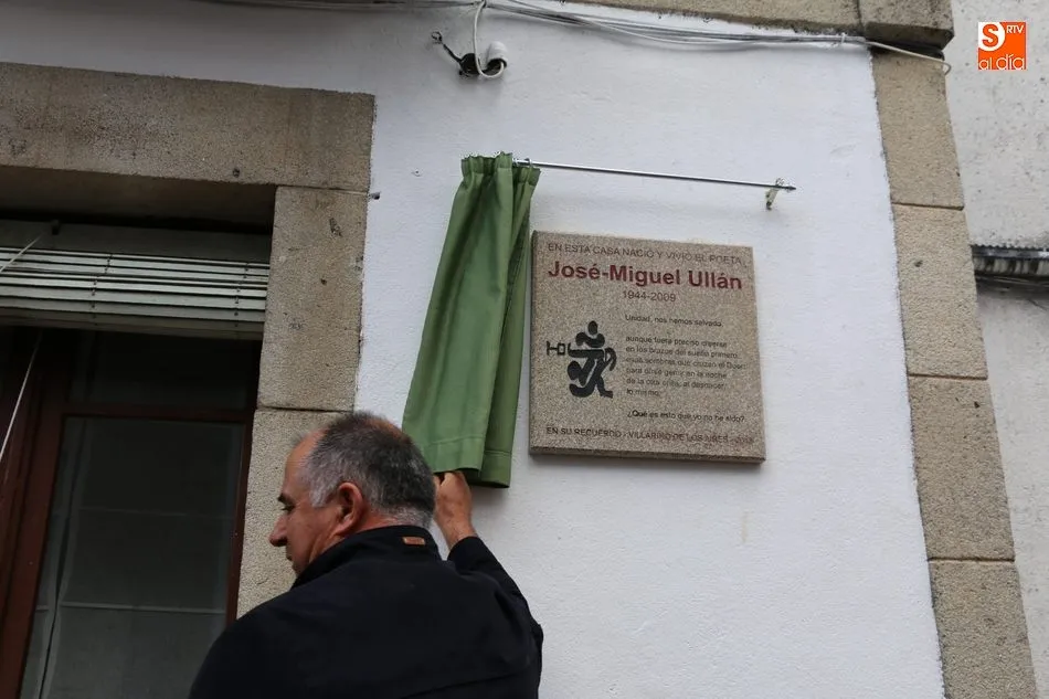 Villarino homenajeó a José Miguel Ullán el año pasado