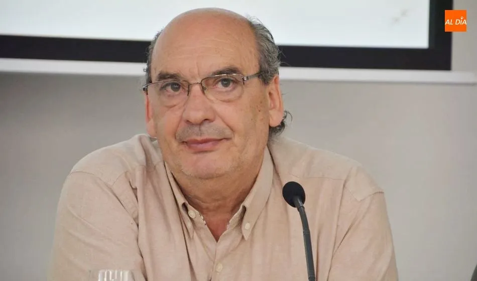 José María Muñoz Quirós, poeta. Foto