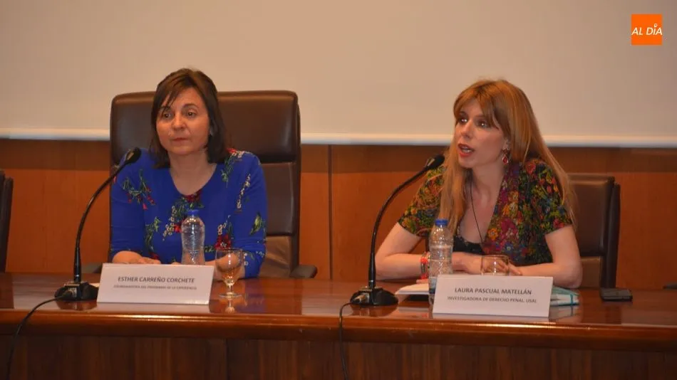 Conferencia sobre Pedro Dorado Montero impartida por Laura Pascual. Foto de Lydia González