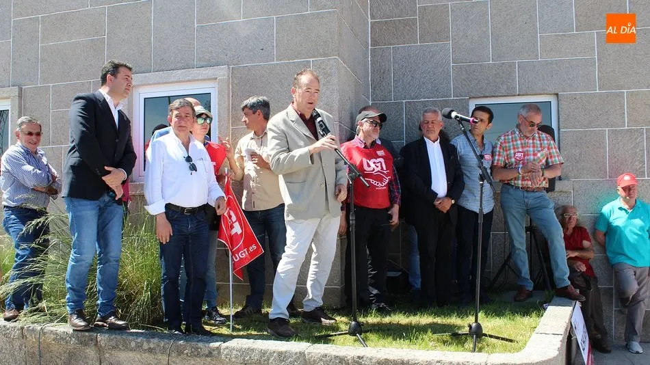 El presidente de Confaes, Juan Manuel Gómez, junto con representantes empresariales y sindicales de España y Portugal/ Martín-Garay
