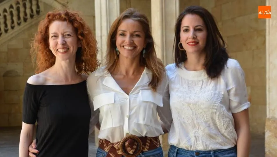 La diputada nacional de Ciudadanos, Patricia Reyes, en el centro, junto a la candidata a las Cortes regionales, María Montero, y la candidata a la Alcaldía de Salamanca, Ana Suárez. Foto de Lydia González
