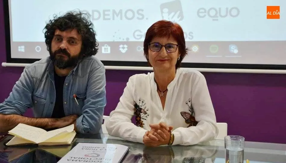 Carmen Díez y Alberto Santamaría, integrantes de la candidatura municipal Unidas Podemos Izquierda Unida Equo: Ganemos Salamanca. Foto de Lydia González