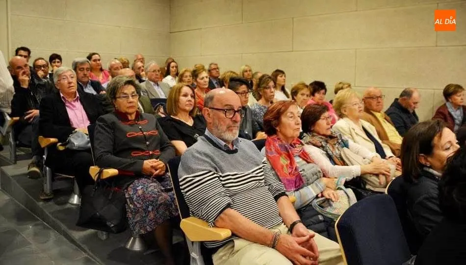 Alumnos del Programa de la Experiencia de la UPSA en este acto de graduación. Foto de Lydia González