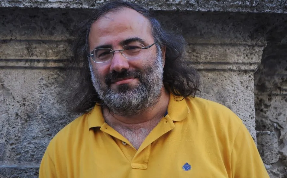 Alencart retratado en Mantua por Paula Castagna, fotógrafa del festival