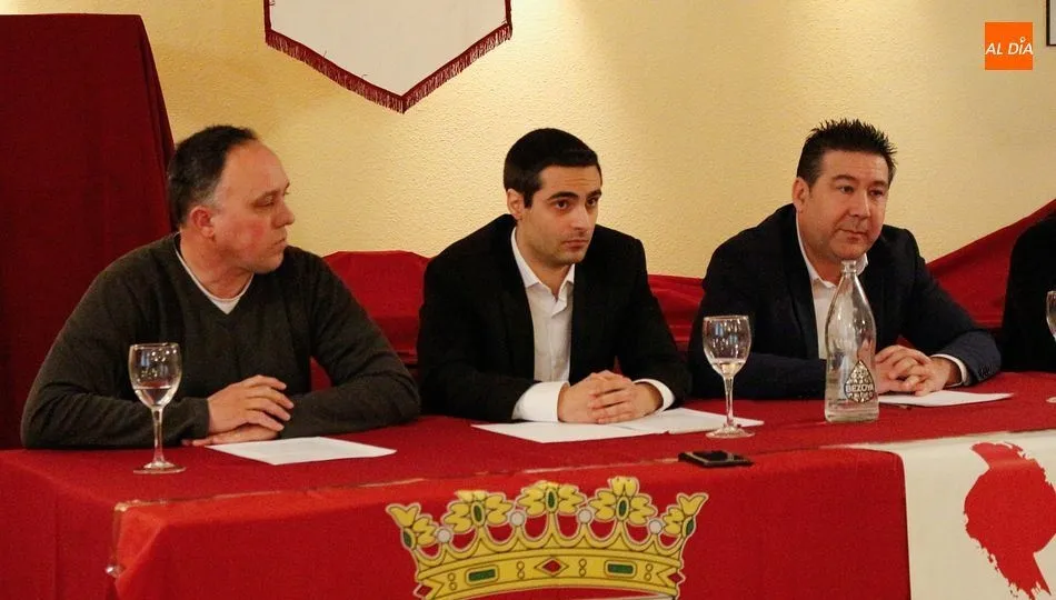 Carlos Javier Salgado (en el centro), candidato a la Alcaldía por UPL